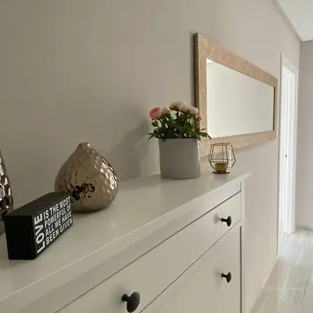 Lovely Tona Apartment *